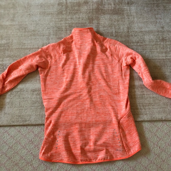 Nike Sweatshirt 💕💕 - Picture 4 of 4